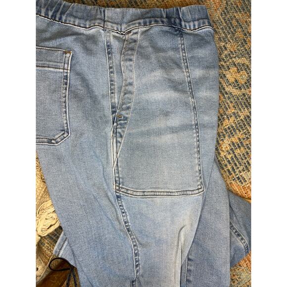 Madewell Pull on Jeans Size Small - Picture 3 of 6